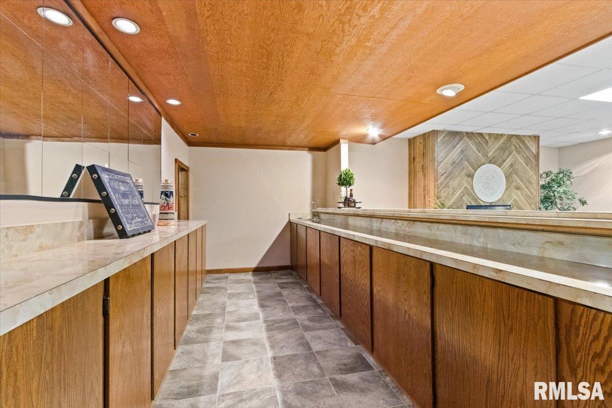 6529 North Post Oak Road Peoria, IL 61615 - Photo 43 of 54