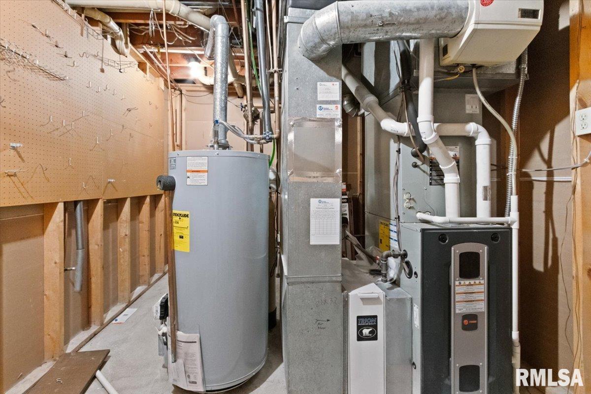 6529 North Post Oak Road Peoria, IL 61615 - Photo 50 of 54