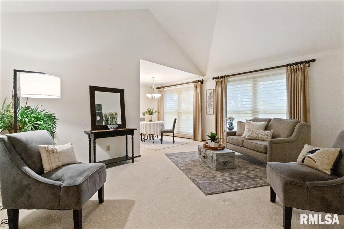 6529 North Post Oak Road Peoria, IL 61615 - Photo 7 of 54