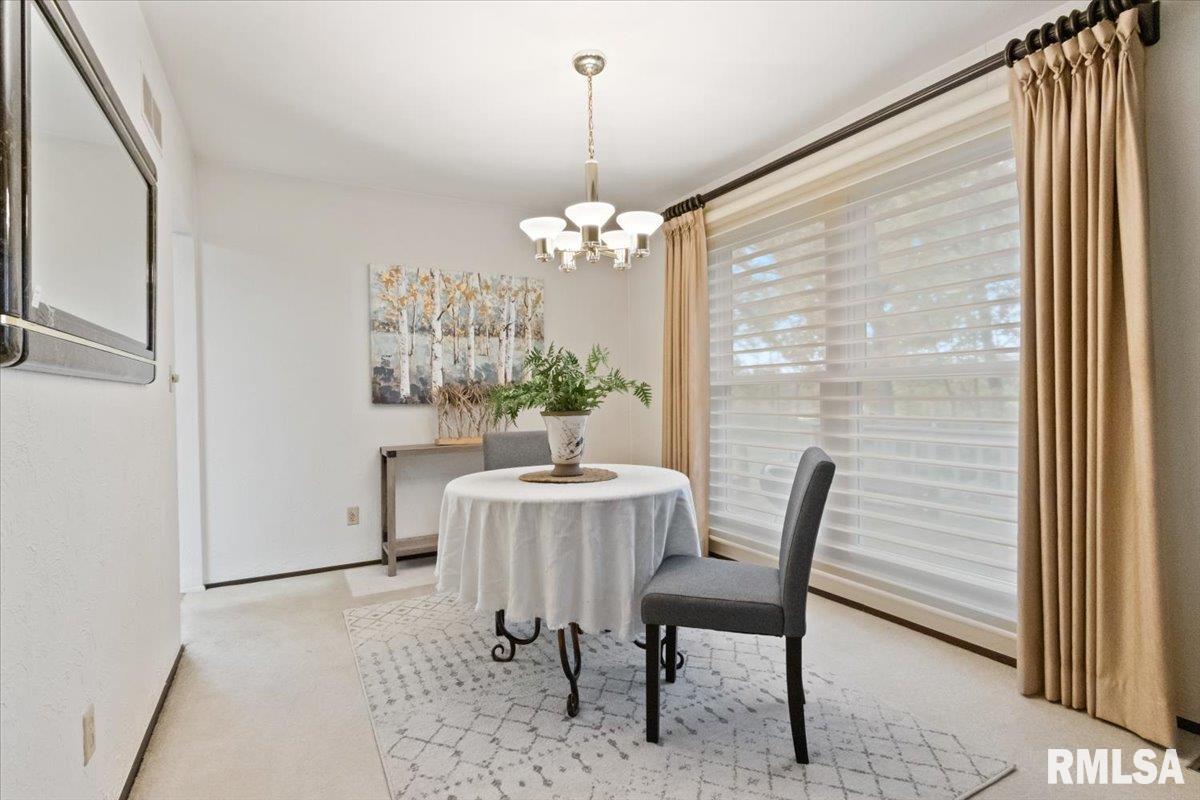 6529 North Post Oak Road Peoria, IL 61615 - Photo 10 of 54