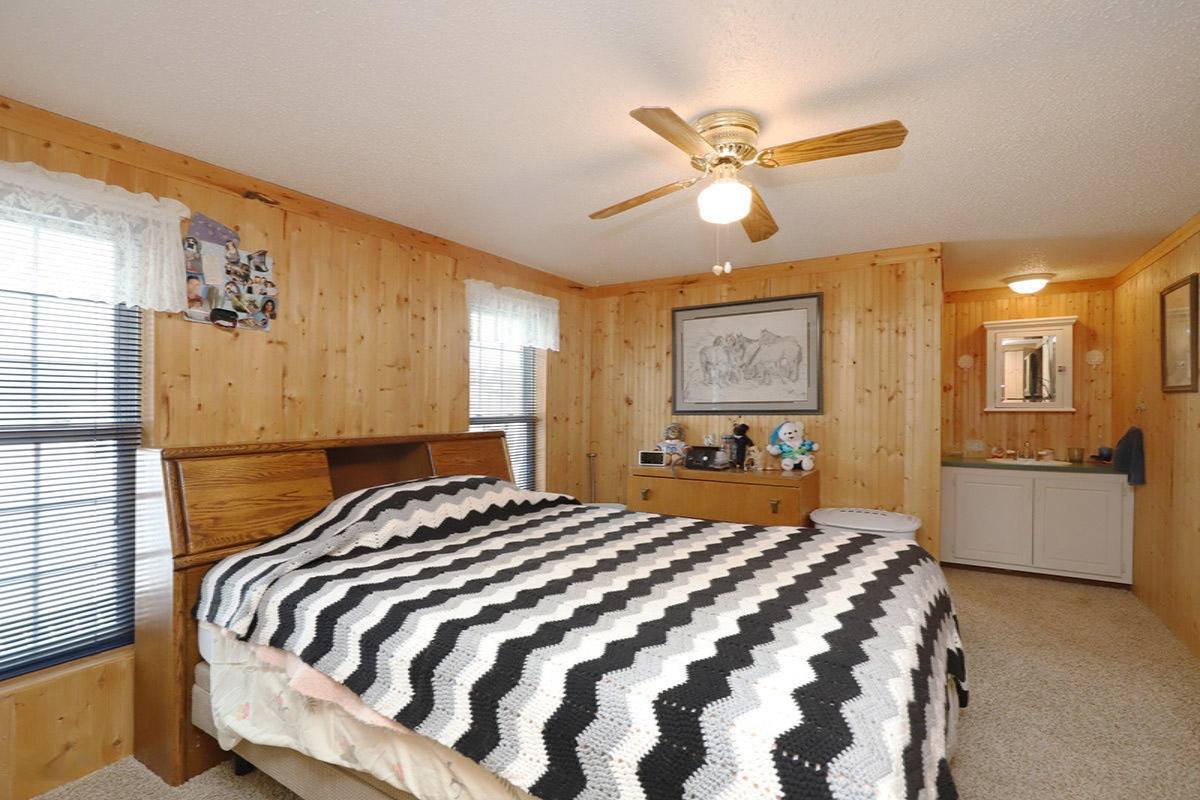 13575 Ritchie Avenue Northeast Cedar Springs, MI 49319 - Photo 12 of 23 IMG_1368