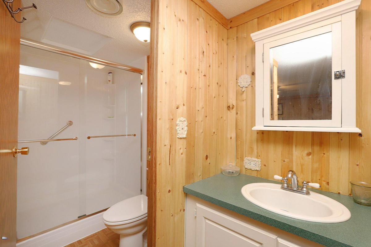 13575 Ritchie Avenue Northeast Cedar Springs, MI 49319 - Photo 13 of 23 IMG_1369