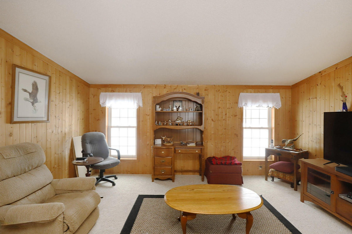 13575 Ritchie Avenue Northeast Cedar Springs, MI 49319 - Photo 5 of 23 IMG_1361