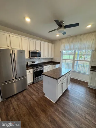 $875,000 | 284 Boulder Springs Lane, Louisa, VA 23093