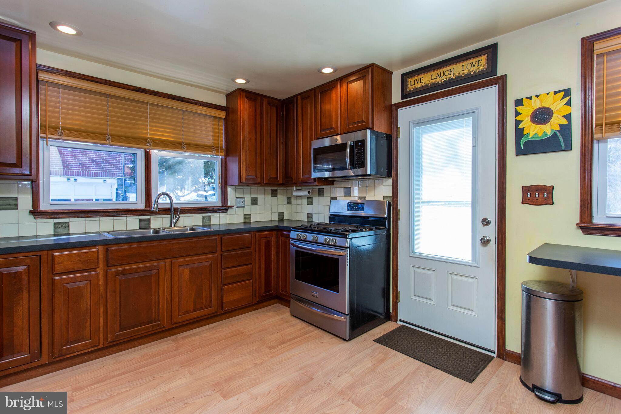 1135 Ashbourne Road Cheltenham, PA 19012 - Photo 6 of 28 Gallery Image 6