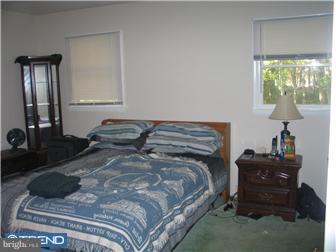 560 Cedarbrook Road Southampton, PA 18966 - Photo 5 of 11 Bedroom - Main