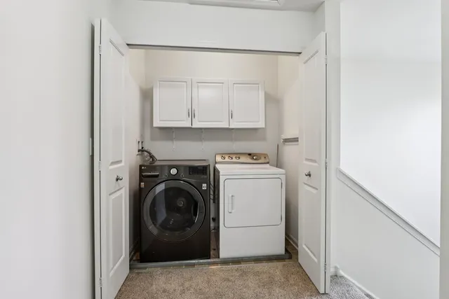 $424,900 | 426 Plaza Place, Aurora, IL 60504