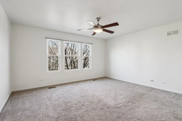 $424,900 | 426 Plaza Place, Aurora, IL 60504