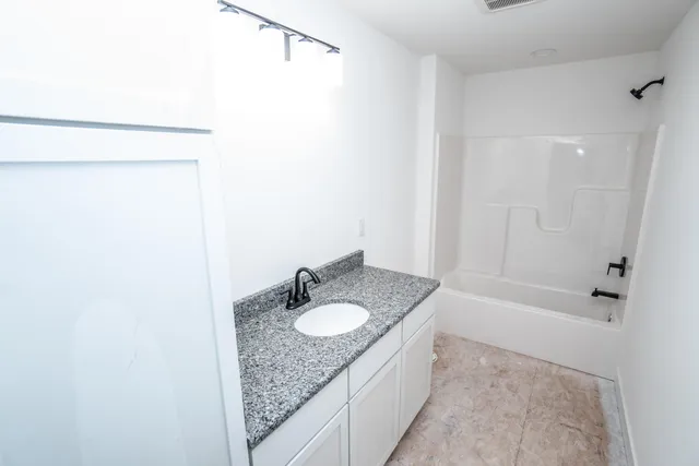 $439,900 | W206N16182 Stonebrook Drive, Jackson, WI 53037