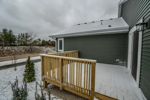 $439,900 | W206N16182 Stonebrook Drive, Jackson, WI 53037