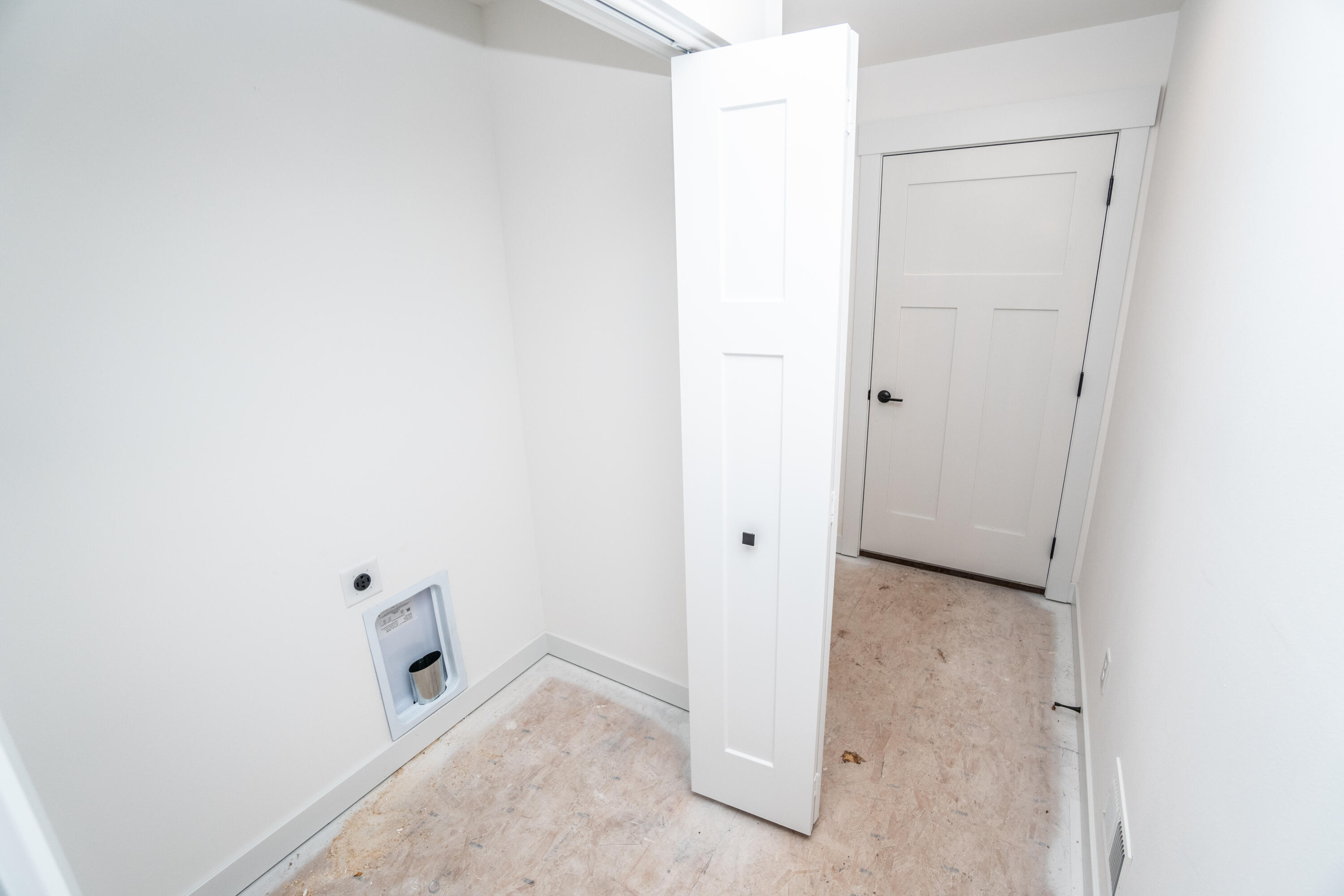 W206N16182 Stonebrook Drive Jackson, WI 53037 - Photo 18 of 20 DSC03317