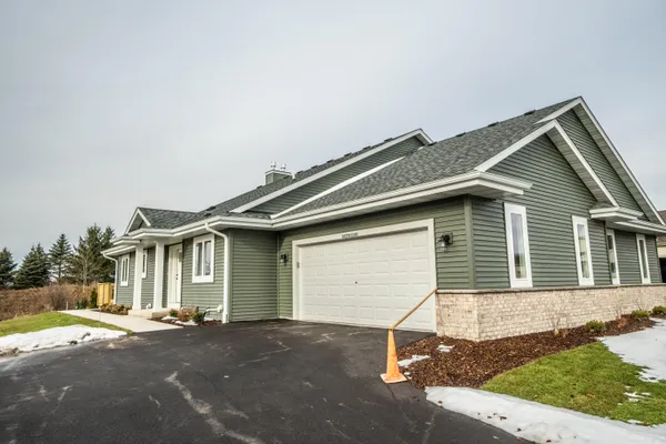 $439,900 | W206N16182 Stonebrook Drive, Jackson, WI 53037