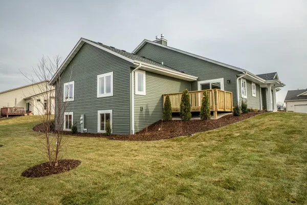 $439,900 | W206N16182 Stonebrook Drive, Jackson, WI 53037