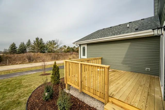 $439,900 | W206N16182 Stonebrook Drive, Jackson, WI 53037