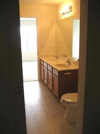 $2,890 | 928 Charlton Lane, Naperville, IL 60563