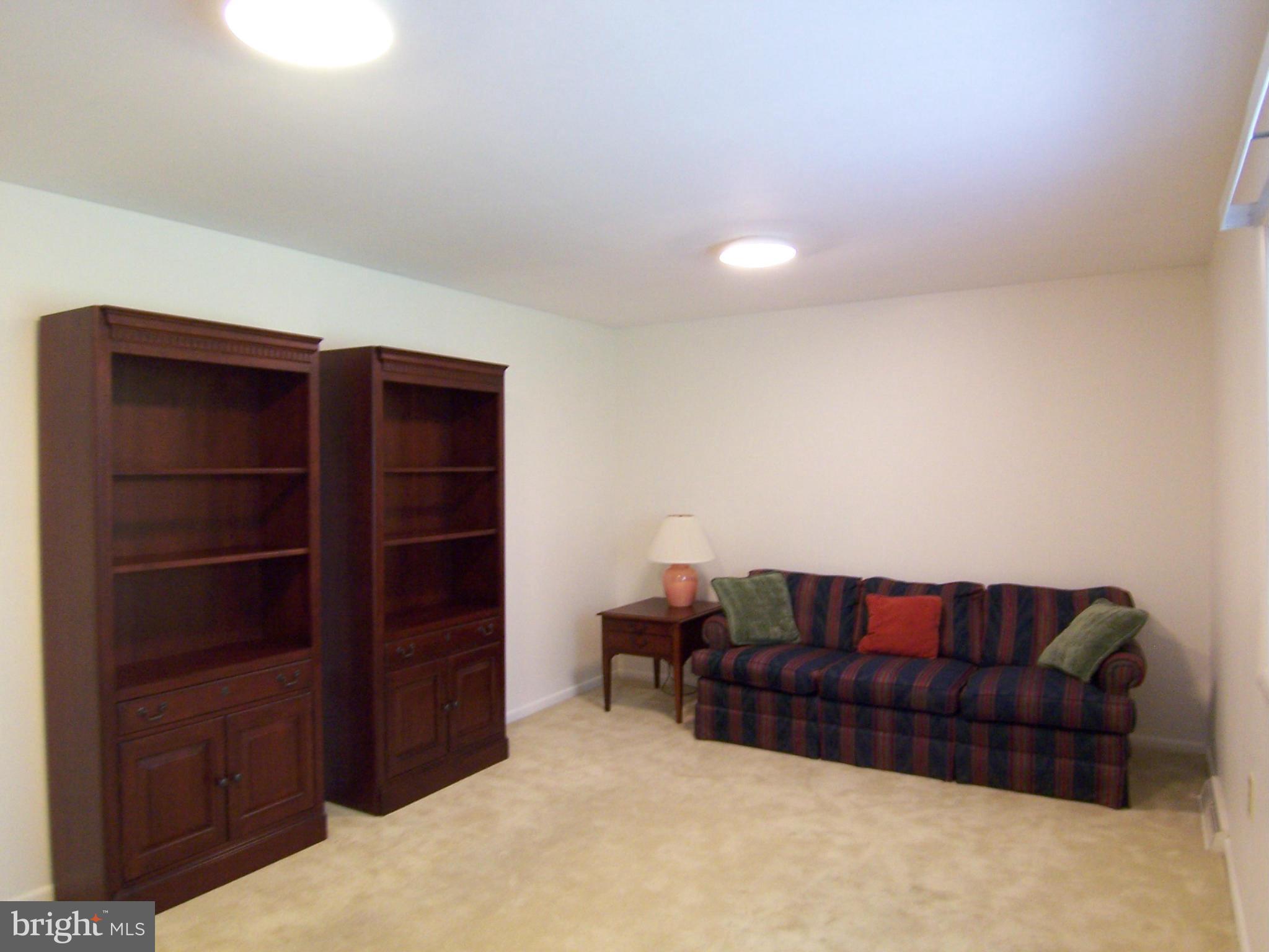 13421 Tamarack Road Silver Spring, MD 20904 - Photo 11 of 30 Family Room