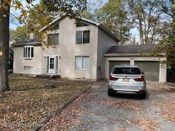 $324,900 | 202 Tomnody Drive, Tamiment, PA 18371