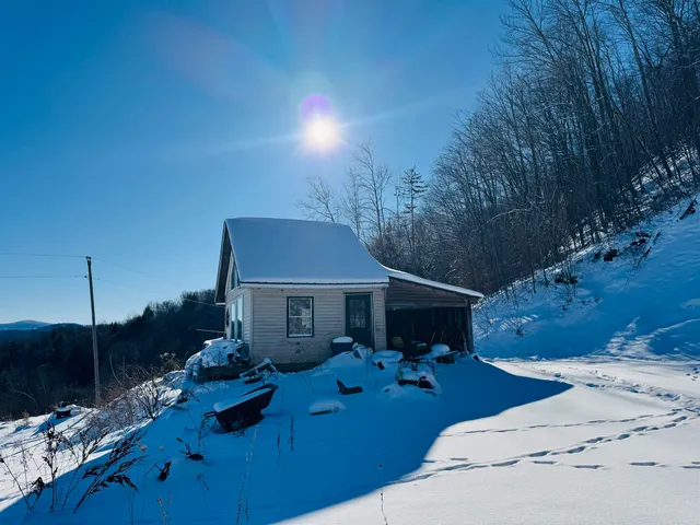 $225,000 | 670 Simino Lane, Irasburg, VT 05845