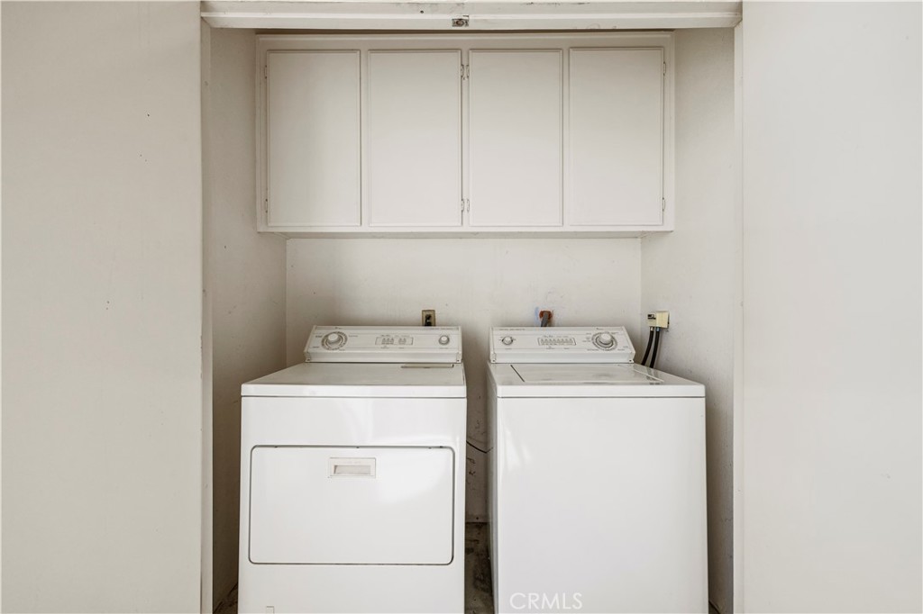 25518 Hemingway Avenue, Unit A Stevenson Ranch, CA 91381 - Photo 32 of 54 a utility room with dryer and washer