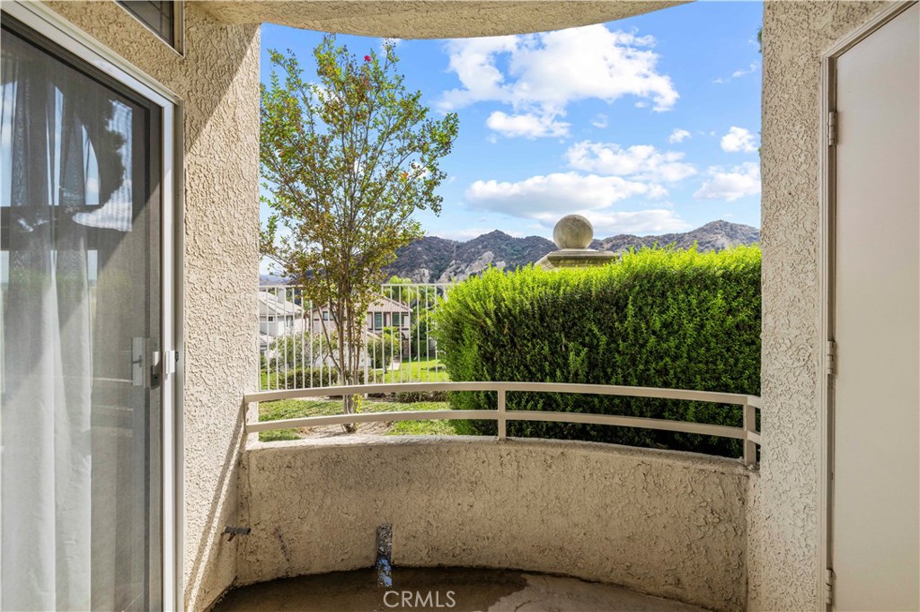 25518 Hemingway Avenue, Unit A Stevenson Ranch, CA 91381 - Photo 39 of 54