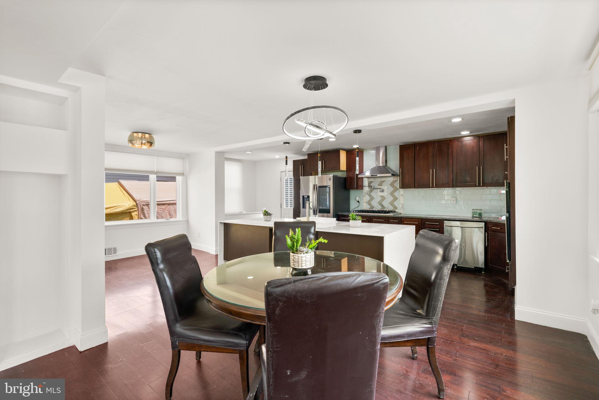 800 North Point Road Baltimore, MD 21224 - Photo 9 of 40 a view of a dining room with furniture