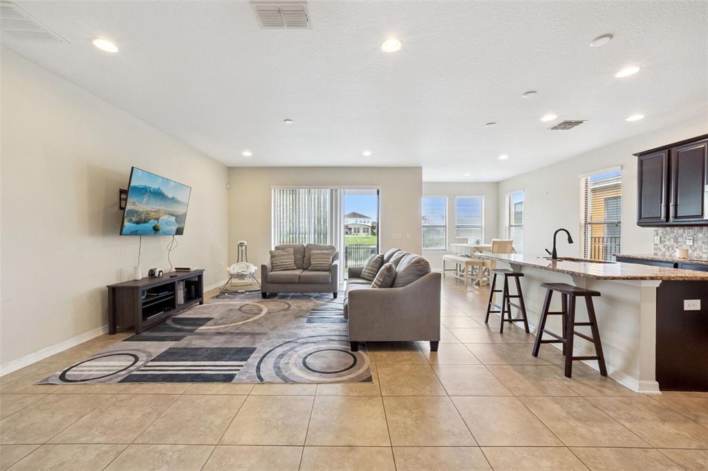 1005 Fountain Coin Loop Orlando, FL 32828 - Photo 3 of 34