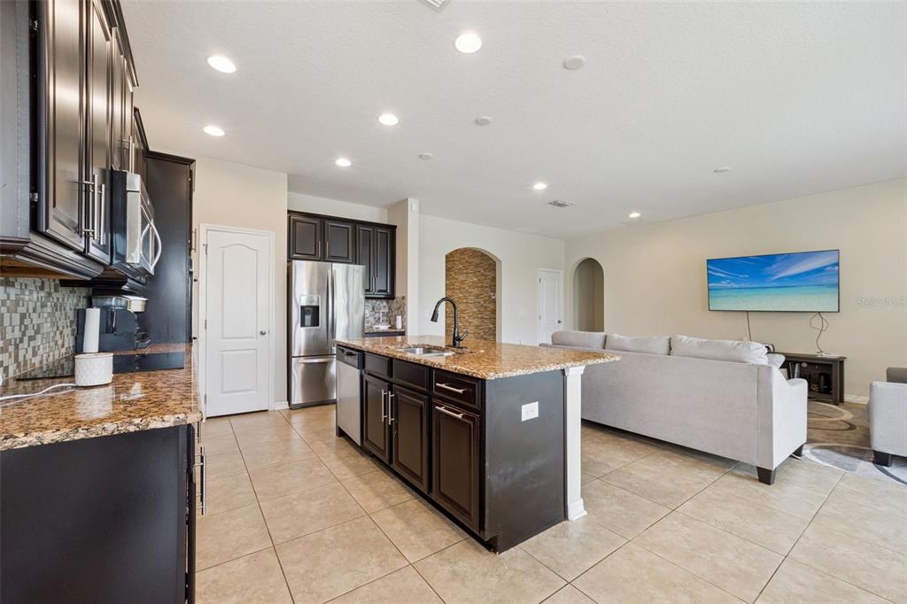 1005 Fountain Coin Loop Orlando, FL 32828 - Photo 10 of 34