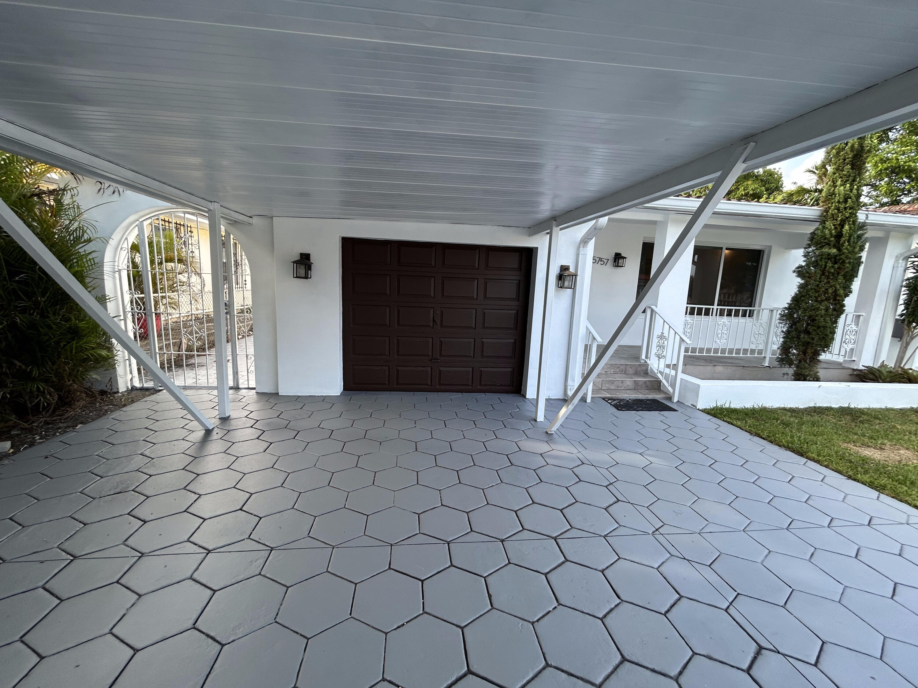 5757 Southwest 3rd Street Miami, FL 33144 - Photo 5 of 71 IMG_6317