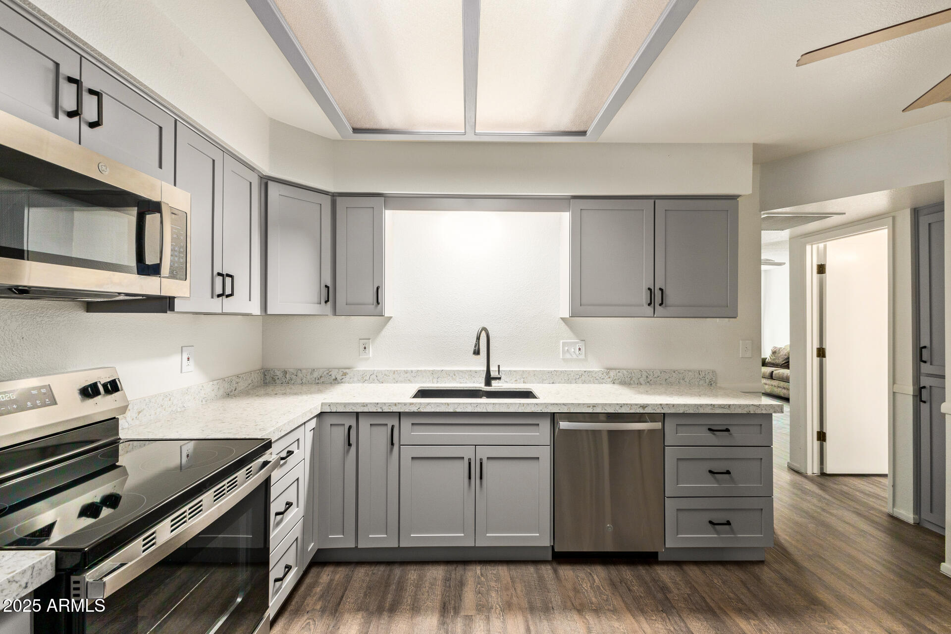 520 South Greenfield Road, Unit 34 Mesa, AZ 85206 - Photo 11 of 39 Remodeled Kitchen