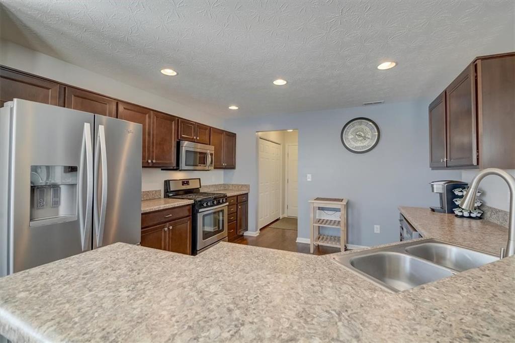 5781 Pebblebrooke Road Whitestown, IN 46075 - Photo 16 of 38