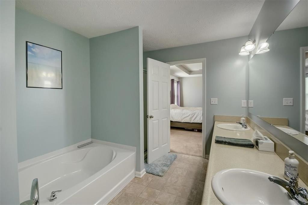 5781 Pebblebrooke Road Whitestown, IN 46075 - Photo 23 of 38