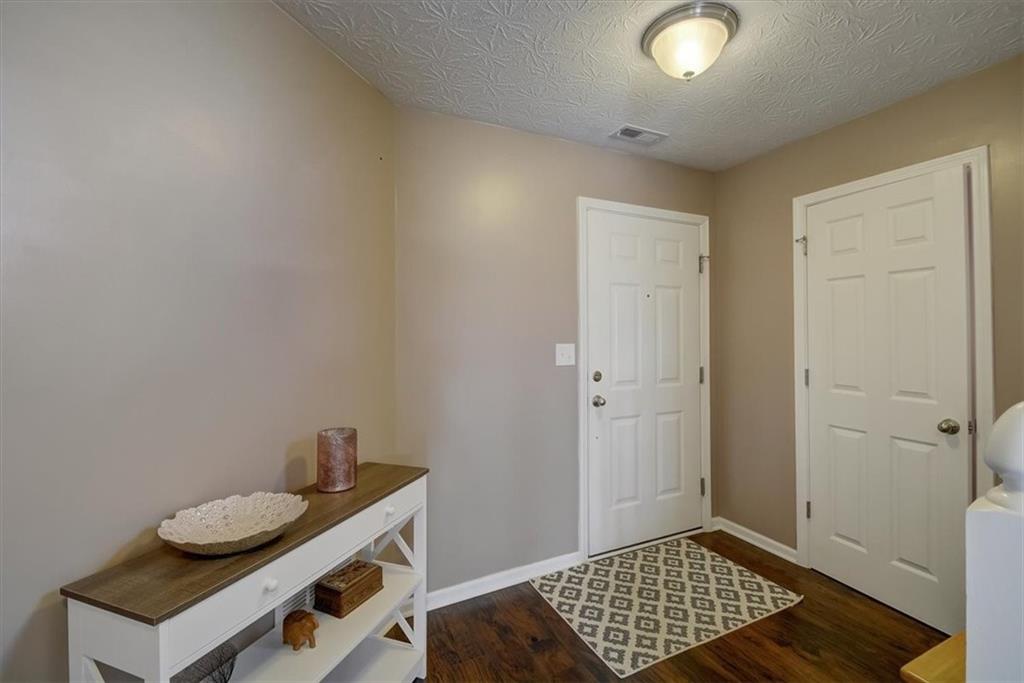 5781 Pebblebrooke Road Whitestown, IN 46075 - Photo 6 of 38