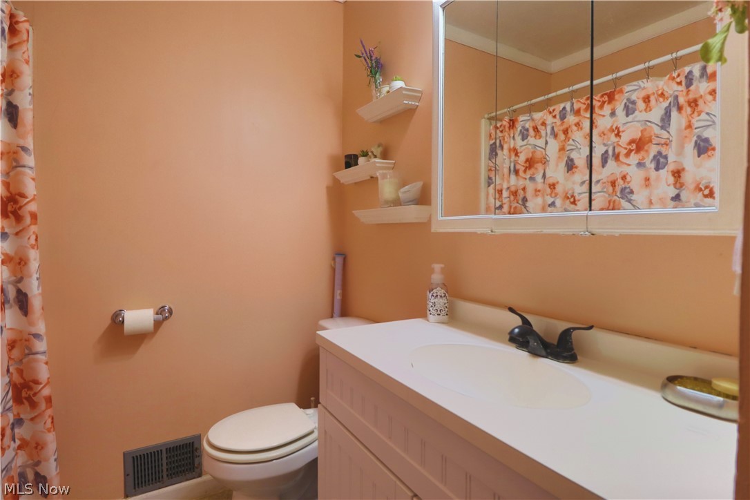 817 Worden Road Wickliffe, OH 44092 - Photo 17 of 33 Gallery Image 17
