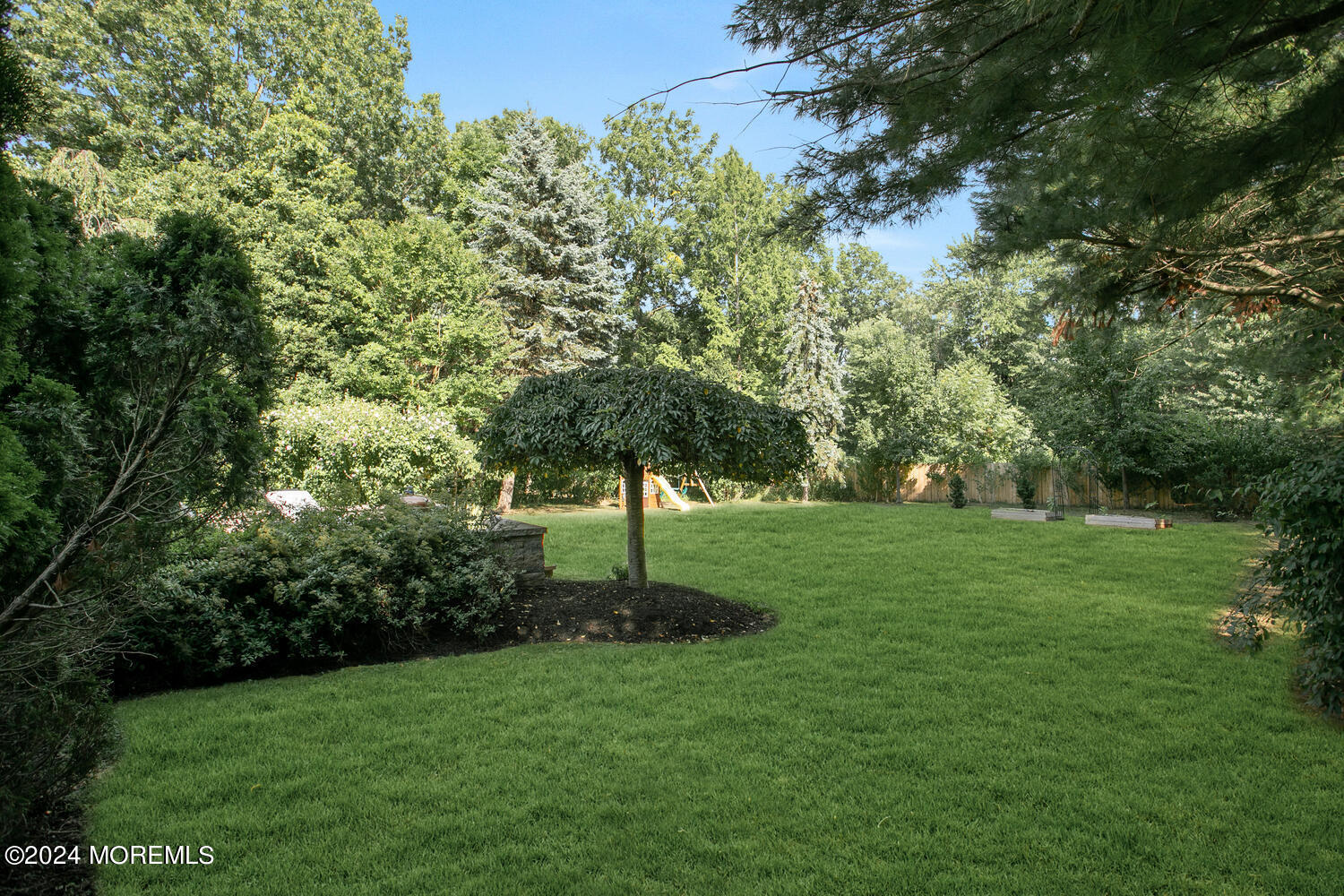 20 Rutledge Drive Red Bank, NJ 07701 - Photo 33 of 36 20 Rutledge Dr Red Bank NJ-large-036-044