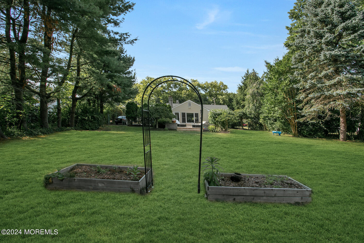 20 Rutledge Drive Red Bank, NJ 07701 - Photo 36 of 36 20 Rutledge Dr Red Bank NJ-large-040-006