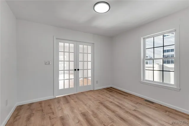 $499,900 | 1546 Evergreen Drive, Lake View, NY 14085