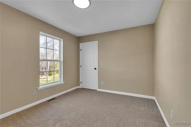 $499,900 | 1546 Evergreen Drive, Lake View, NY 14085