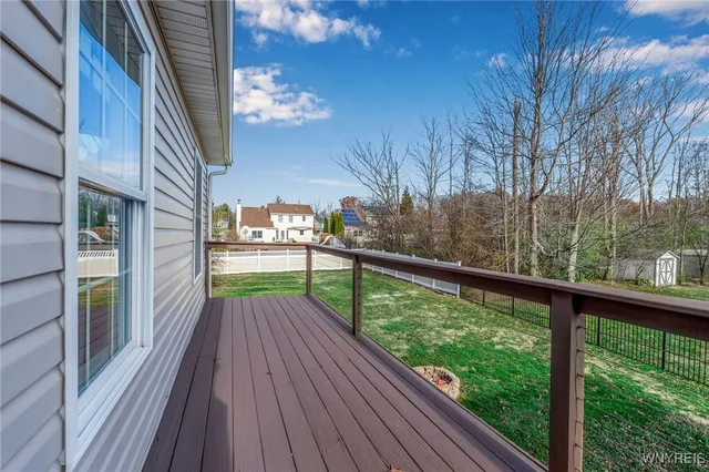 $499,900 | 1546 Evergreen Drive, Lake View, NY 14085