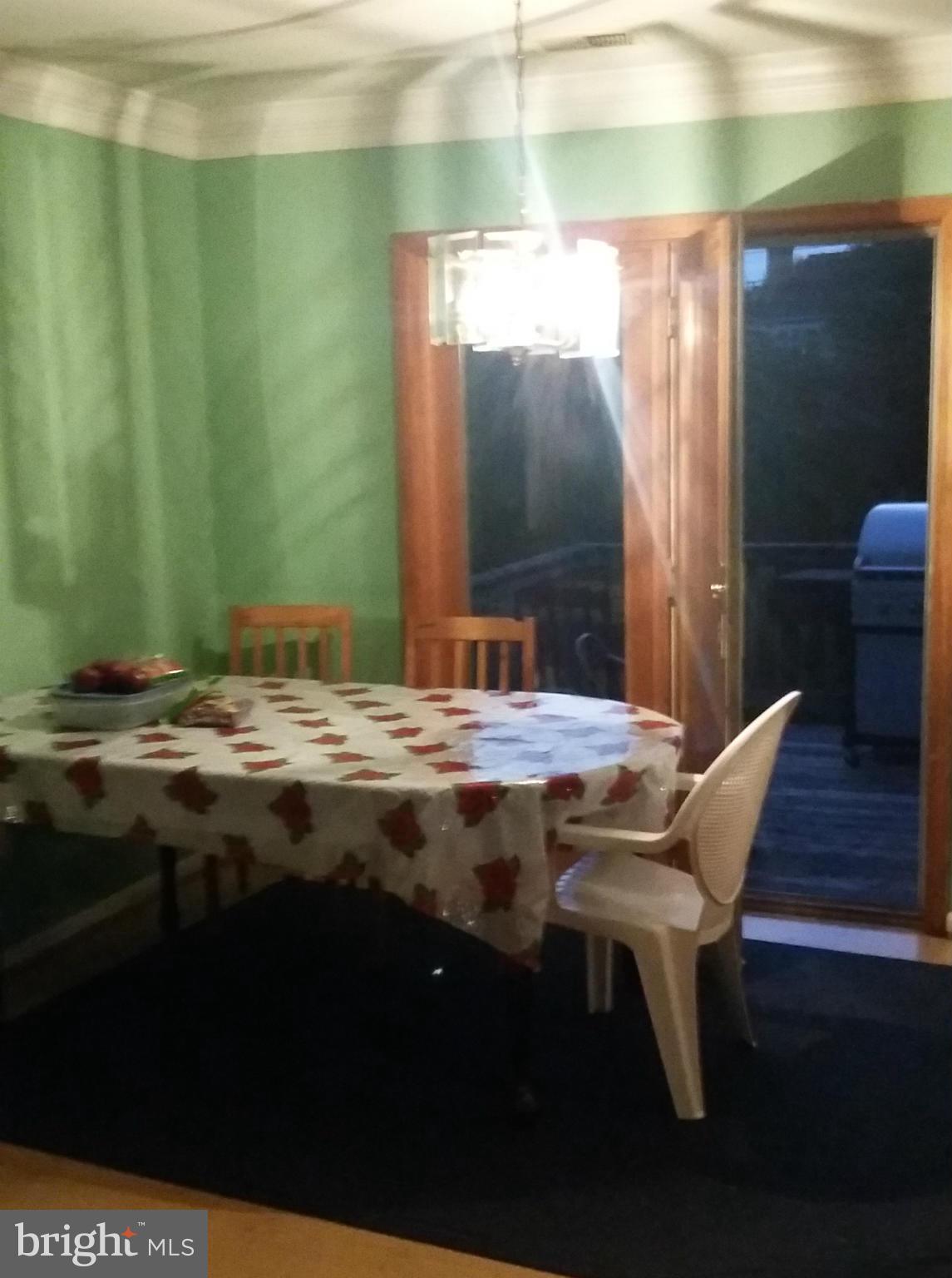 253 Dry Mill Road Southwest Leesburg, VA 20175 - Photo 2 of 7 Dining Room