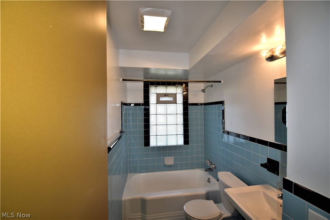 26501 Chardon Road Cleveland, OH 44143 - Photo 12 of 15 Gallery Image 12