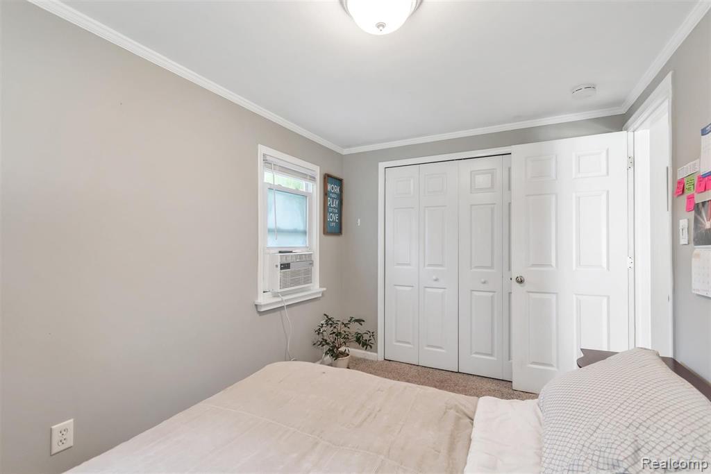 21484 Power Road Farmington Hills, MI 48336 - Photo 28 of 46