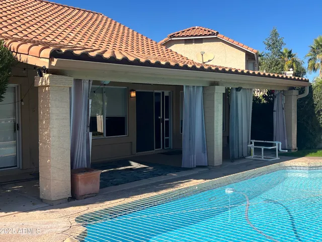 a view of a entryway of the house