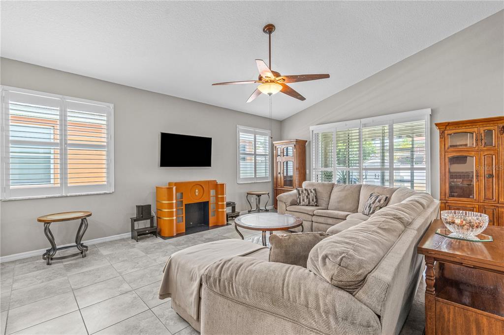 511 Safe Harbor Drive Edgewater, FL 32141 - Photo 7 of 40