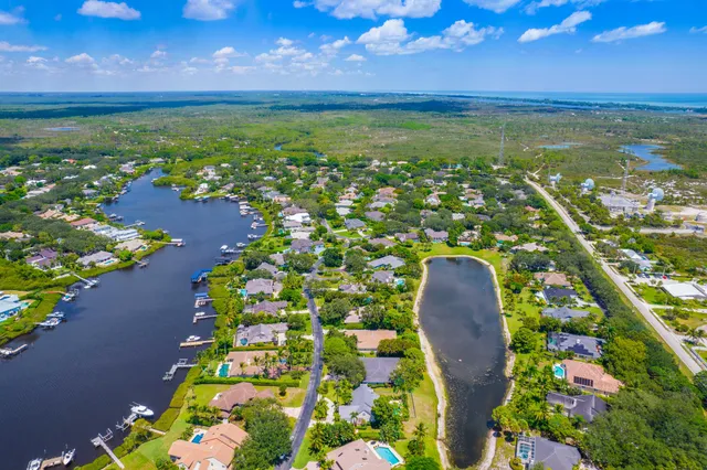 $1,195,000 | 18360 Southeast Lakeside Drive, Tequesta, FL 33469