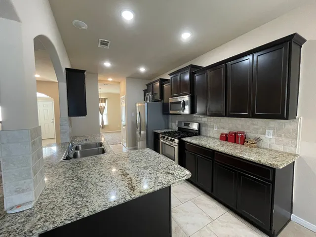 $2,250 | 1826 Bravos Manor Lane, Fresno, TX 77545