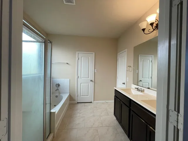 $2,250 | 1826 Bravos Manor Lane, Fresno, TX 77545