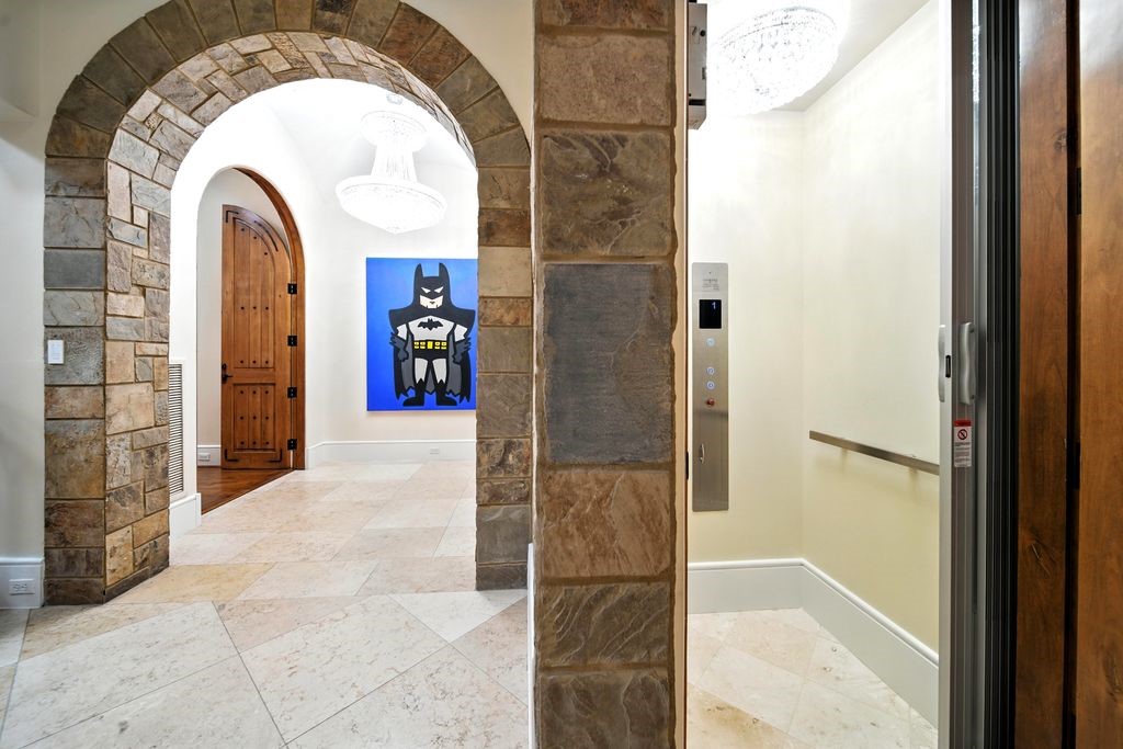 701 West Friar Tuck Lane Houston, TX 77024 - Photo 22 of 43