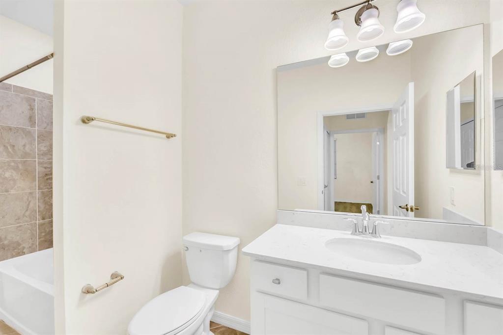 17510 Gawthrop Drive, Unit 404 Bradenton, FL 34211 - Photo 18 of 43