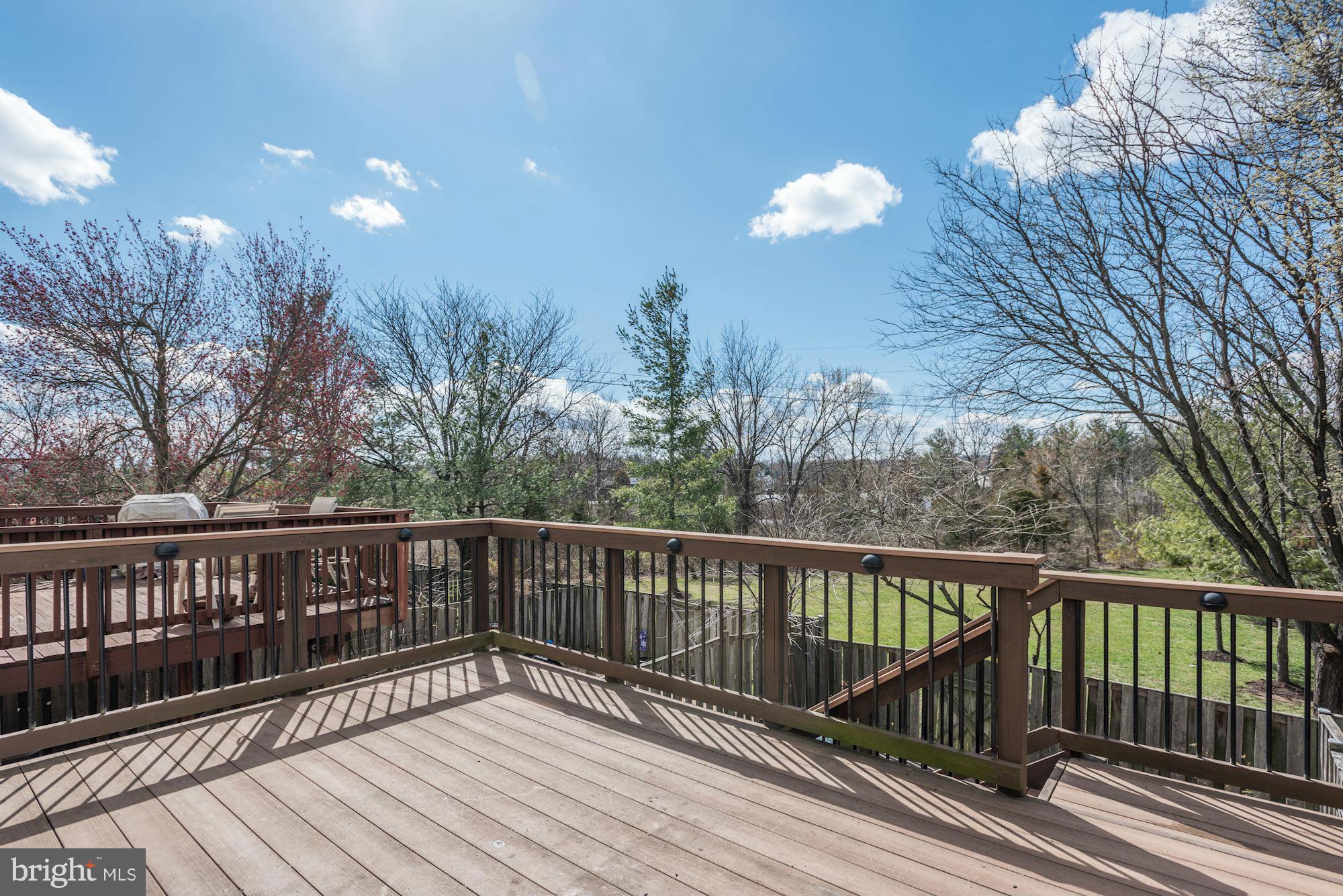 419 Davis Avenue Southwest Leesburg, VA 20175 - Photo 19 of 19 a view of a balcony with wooden floor