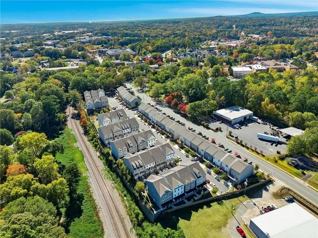 $325,000 | 2108 Irvin Court, Kennesaw, GA 30144